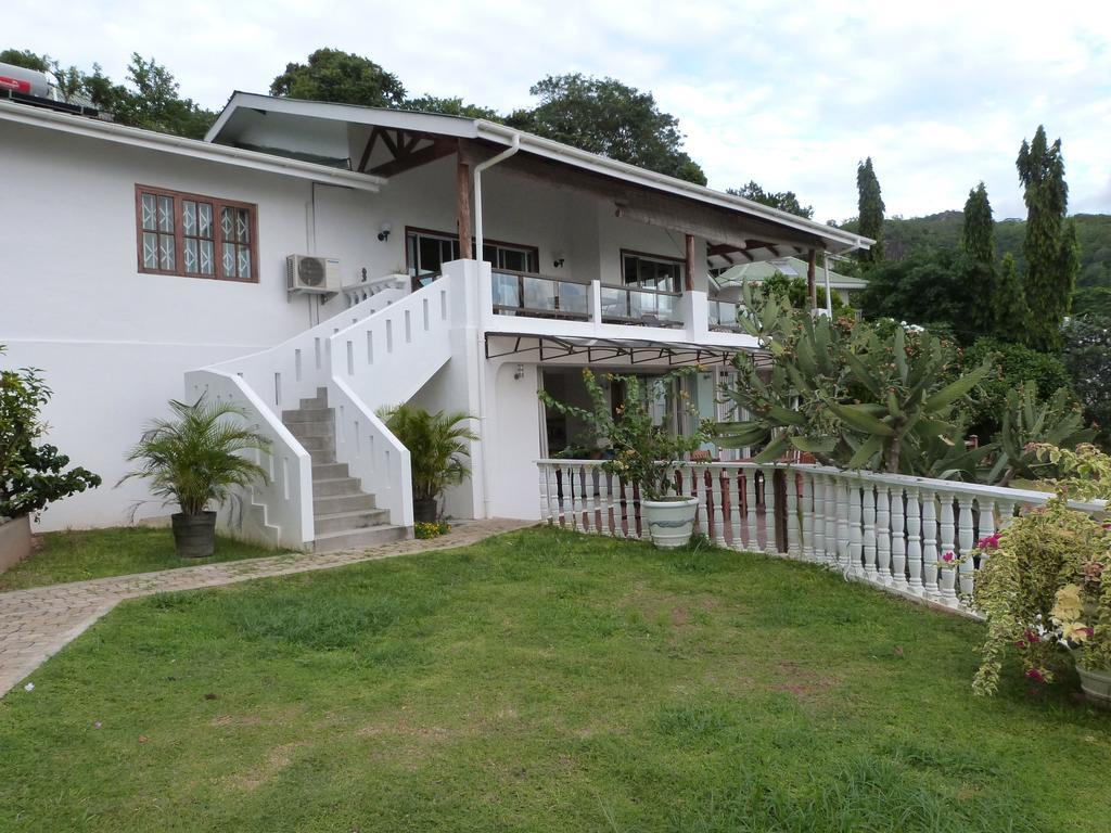 Sunset Bay Apartment Glacis Szoba fotó